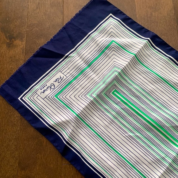 Beautiful vintage Pier Olivier Paris Scarf - Picture 3 of 4